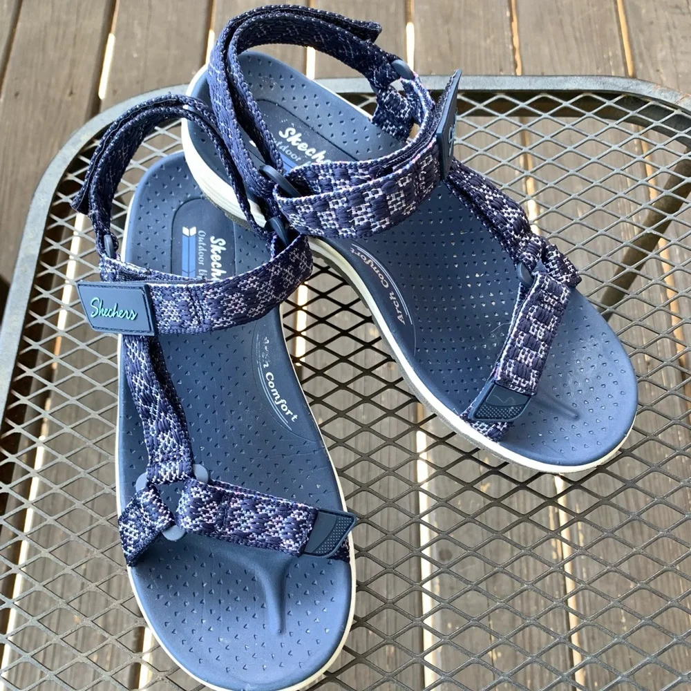 Women's Skechers Outdoor Lifestyle Arch Fit Reggae - Grounded Sandal. Size 6 EUC - Picture 2 of 6